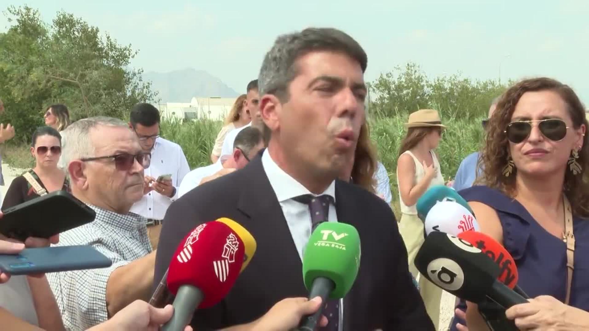 Mazón acusa al Gobierno de no limpiar el Segura en una "etapa de alerta"