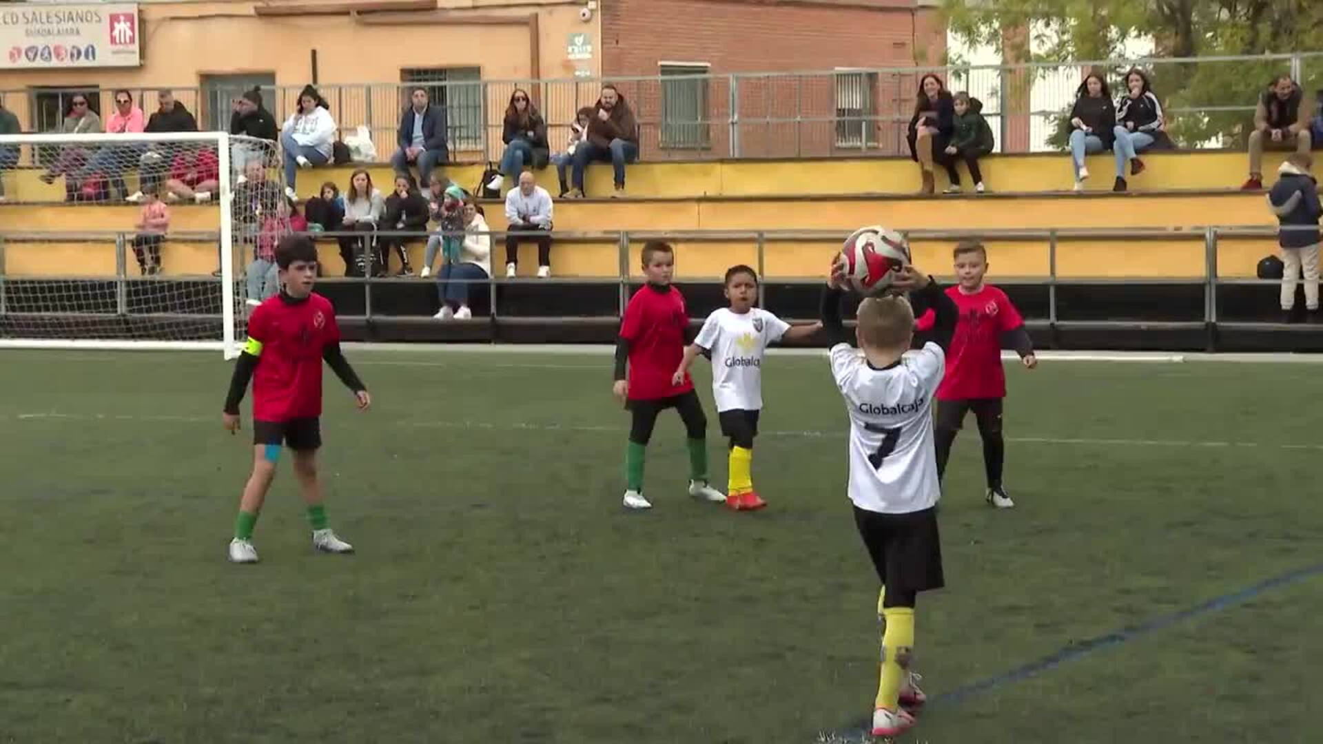 El fútbol escolar prebenjamín y benjamín se pone en marcha en Guadalajara de la mano de Globalcaja