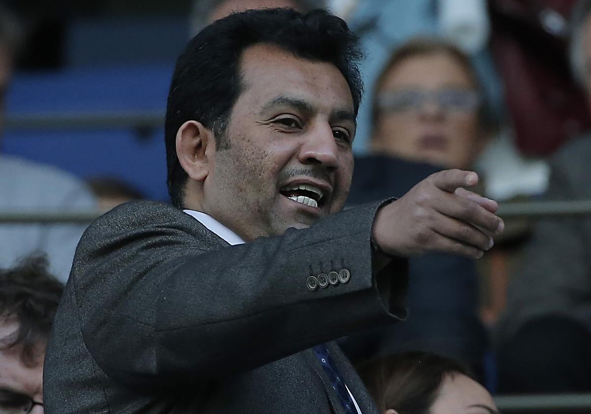 Imagen de archivo del jeque Abdullah Al-Thani en el palco de La Rosaleda durante un partido del Málaga.