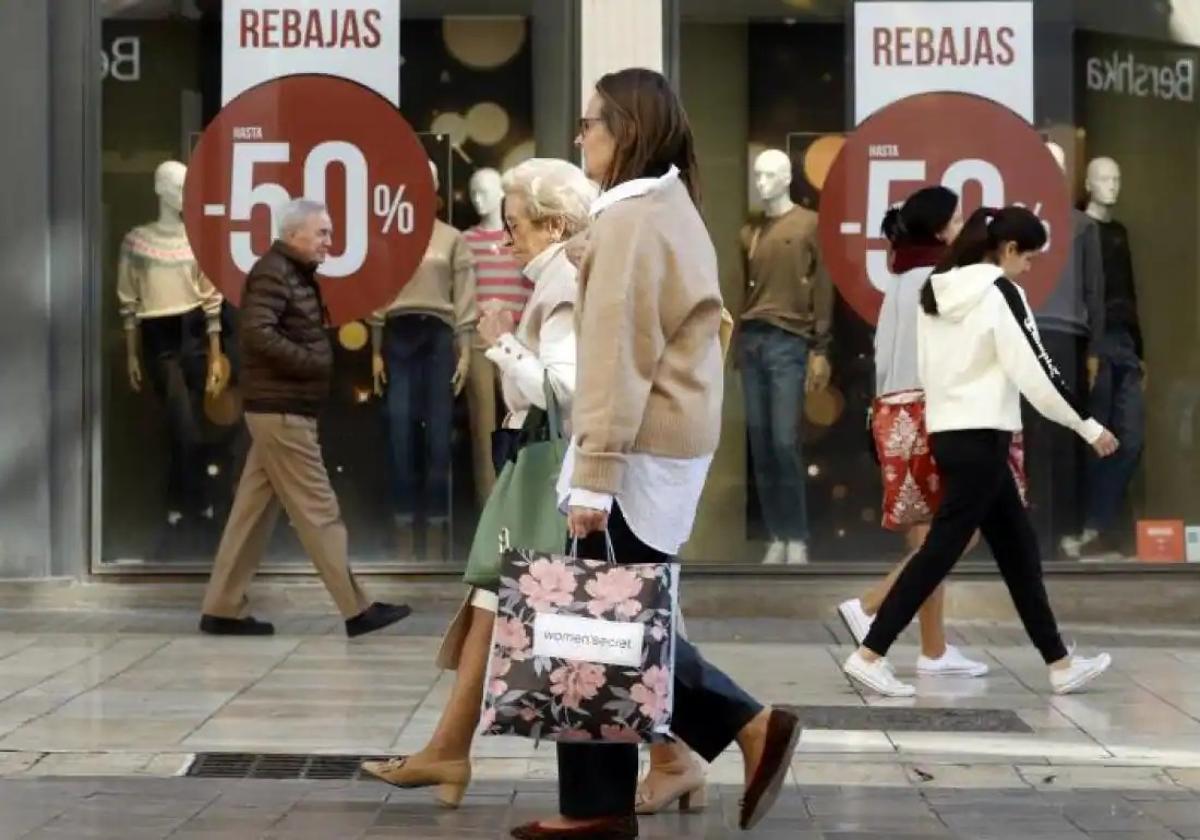 Los hogares andaluces gastarán en las rebajas de invierno una media de 115 euros