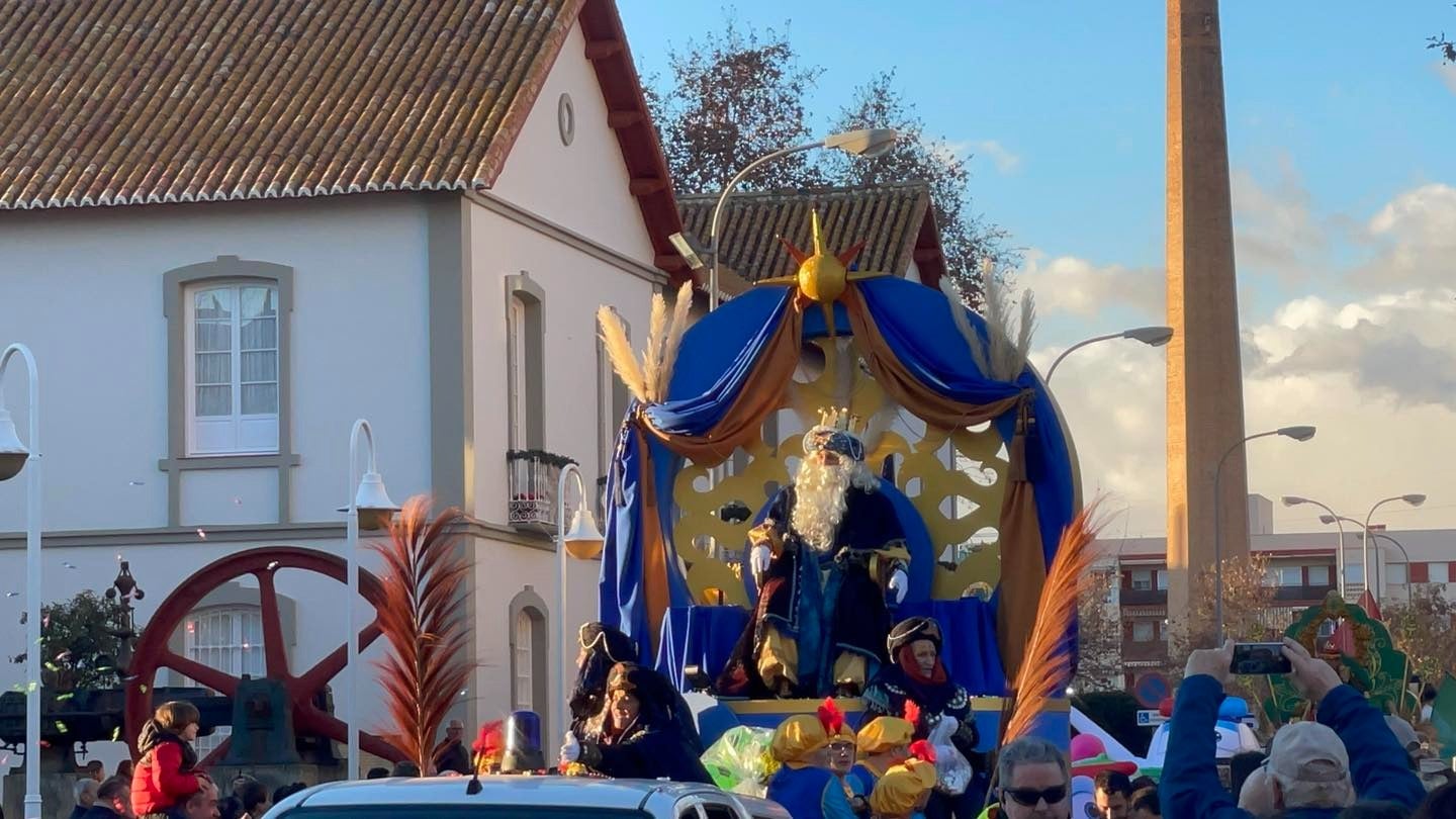 Los Reyes no faltaron en la cabalgata de Torre del Mar