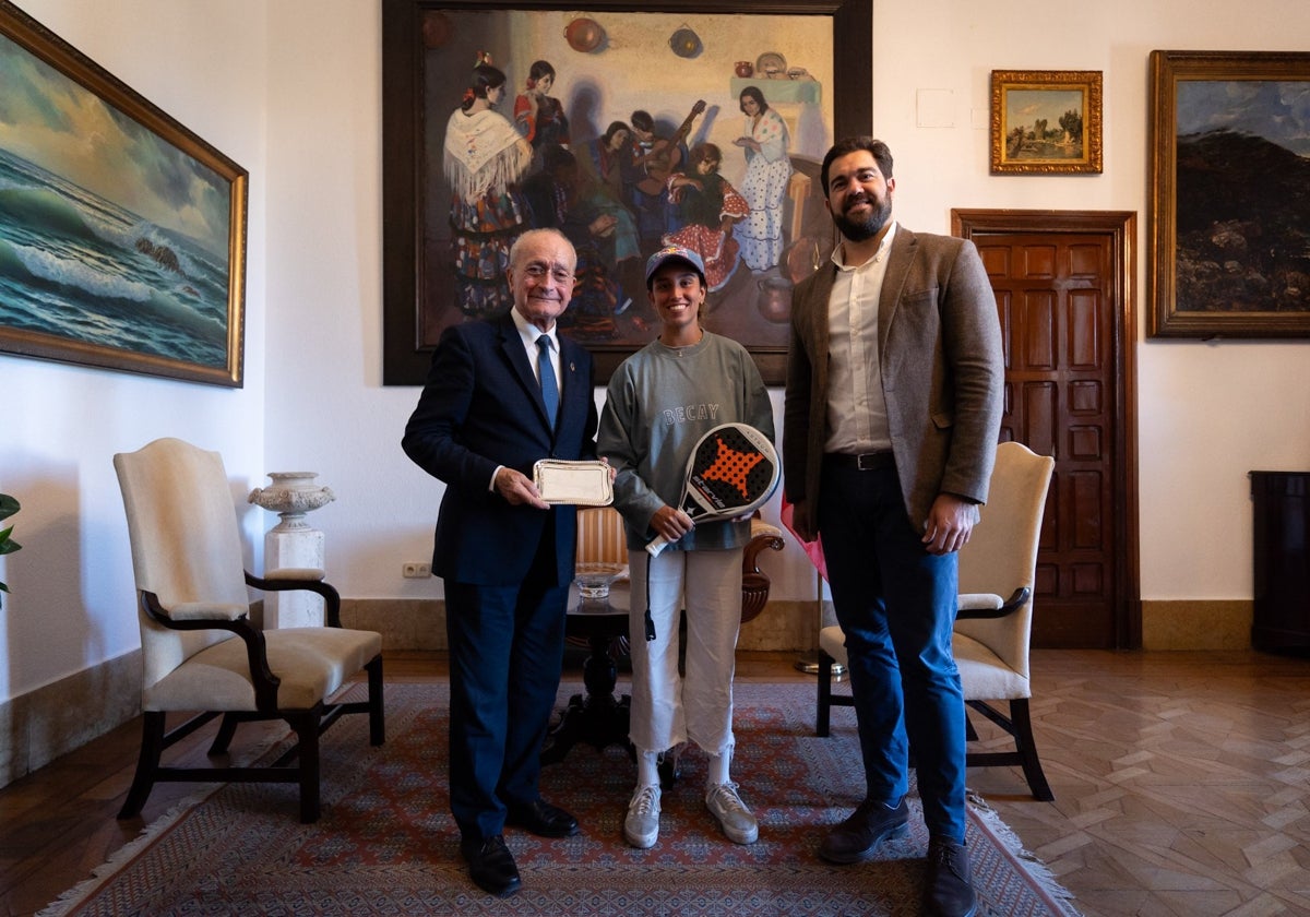 Bea González, recibida por el alcalde de Málaga