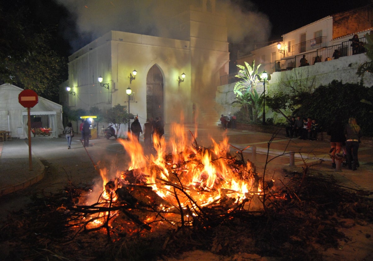 Imagen de una edición anterior de la tradicional celebración en la pedanía nerjeña.