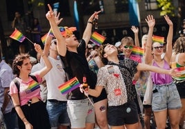 Agenda de planes LGTBI para este fin de semana en Andalucía: fiestas, shows y un concurso travesti