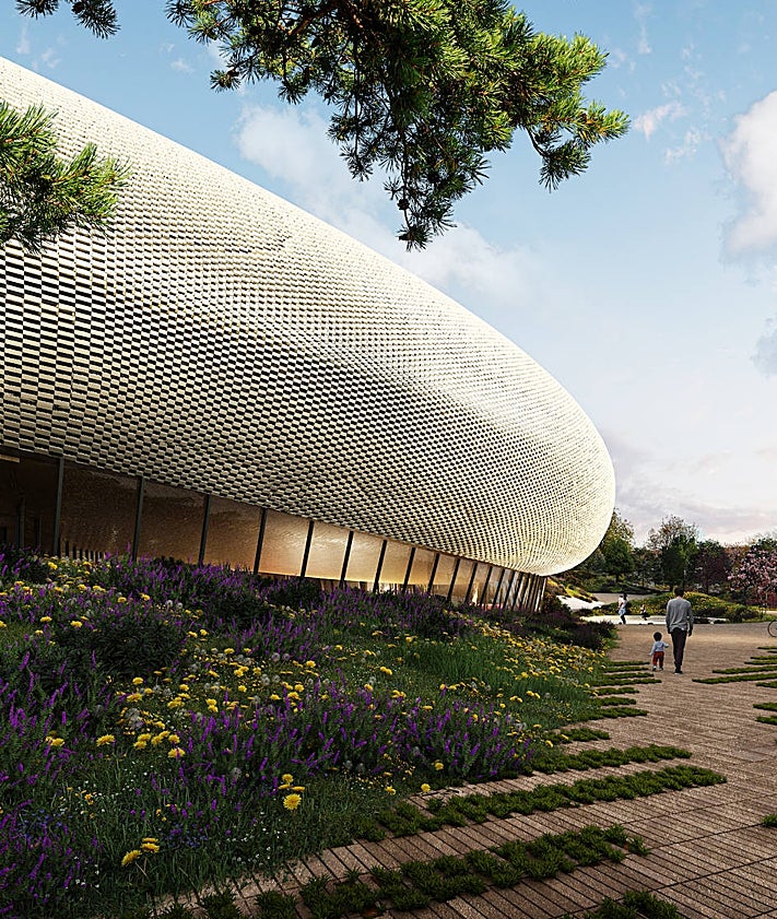 Imagen secundaria 2 - En la primera foto, el edificio al completo con su singular cubierta en forma de gota de agua. En la segunda, uno de los extremos del edificio que estará rodeado de abundante zona verde. En la última imagen, detalle de la piel cerámica que cubrirá el CaixaForum Málaga.