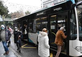 El transporte urbano por autobús aumenta un 17,6% en noviembre en Andalucía