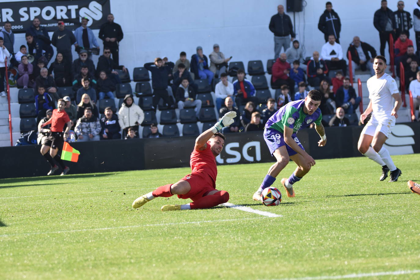 La dura derrota del Málaga en Ceuta, en imágenes