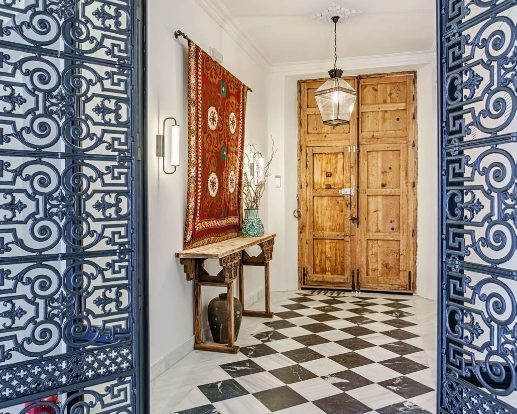 La rehabilitación de un destartalado edificio en el Centro de Málaga revela su floreciente pasado barroco