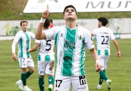 Ale García celebra el gol de la victoria del Antequera.