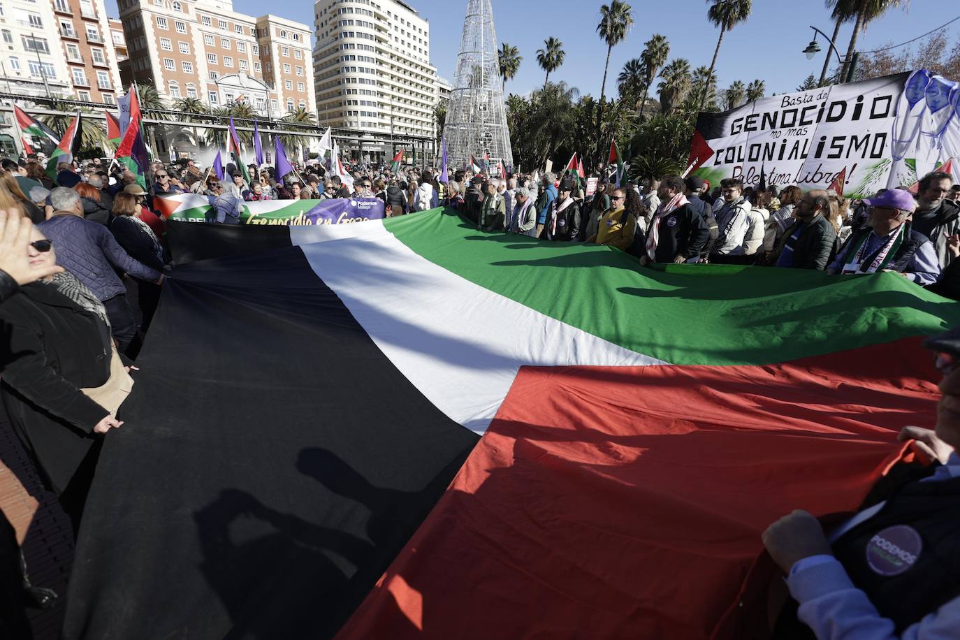 Cientos de manifestantes claman por la paz en Gaza y piden embargos contra Israel