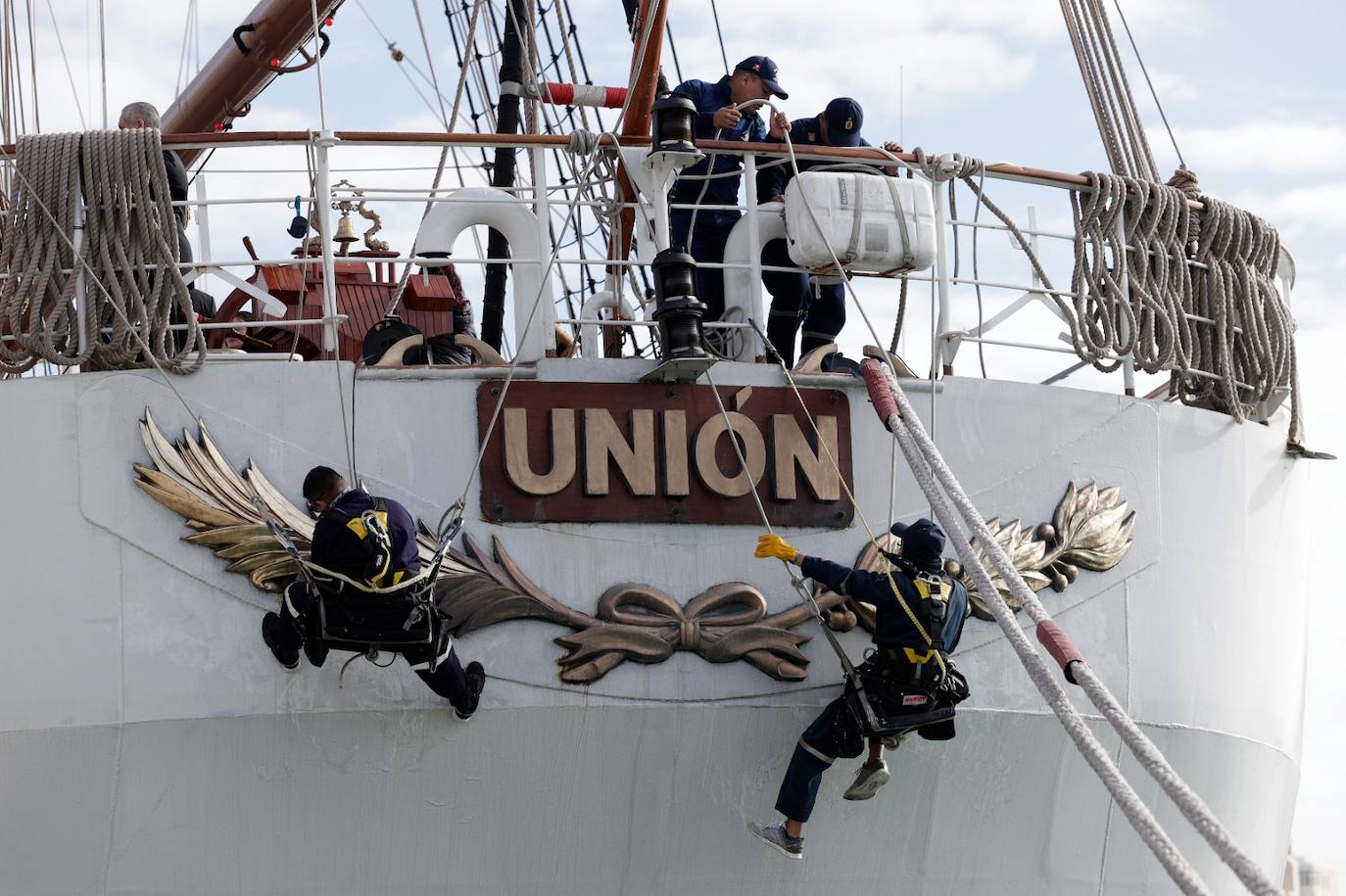 Perú exhibe la joya de su Armada en el puerto de Málaga