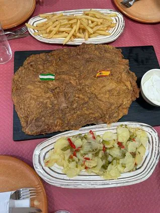 Pincha y corta | La Pileta del Puerto: un cachopo para ir con amigos