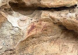 El conjunto de pinturas rupestres al aire libre más importante de Andalucía que está en Málaga (y puede visitarse gratis)