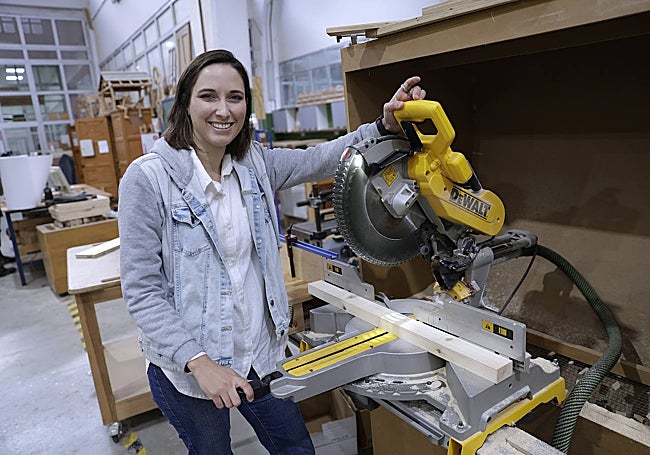 Jemina Karen Fernández ha estudiado el grado Superior en Diseño y Amueblamiento en el IES La Rosaleda.