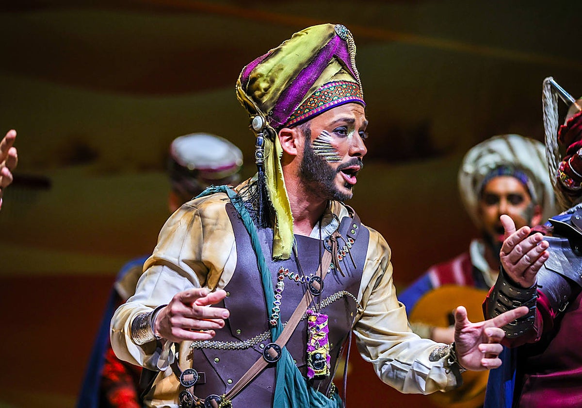 Comparsa 'La joya' durante su pase de preliminares.