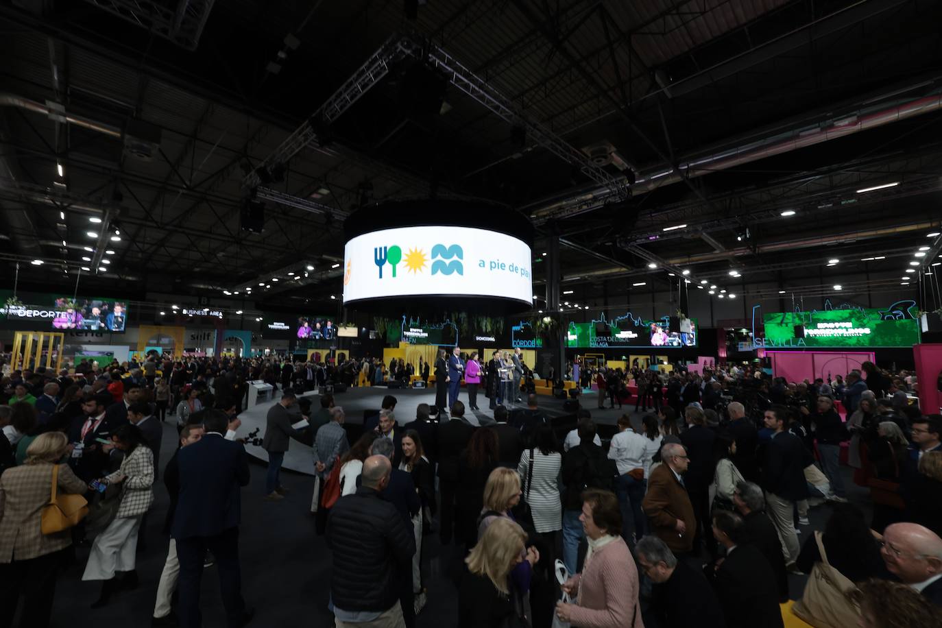 La feria de turismo FITUR 2024, en imágenes