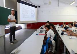 Alumnos del Grado de Ciberseguridad e Inteligencia Artificial de la UMA.