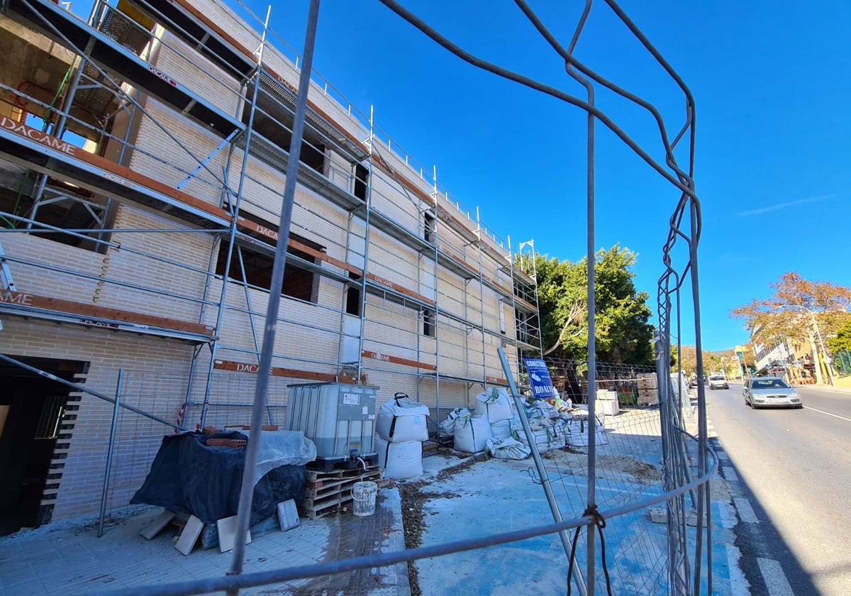 Obras para el incremento de aulas en el IES Arroyo de la Miel de Benalmádena.