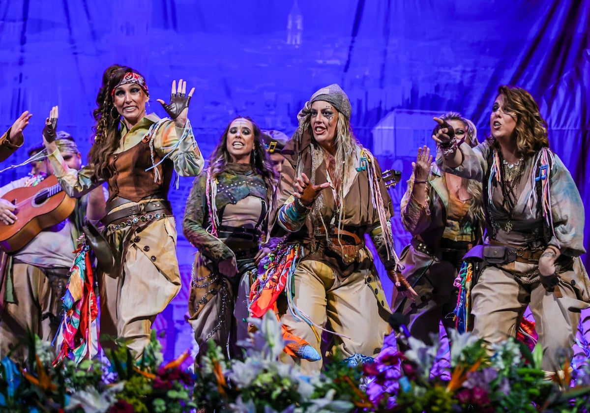 El afamado &#039;Con permiso, buenas tardes&#039; se reescribe en el Carnaval de Málaga