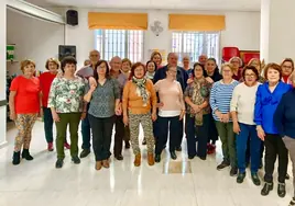 Participantes en uno de los talleres de mayores en Vélez-Málaga.