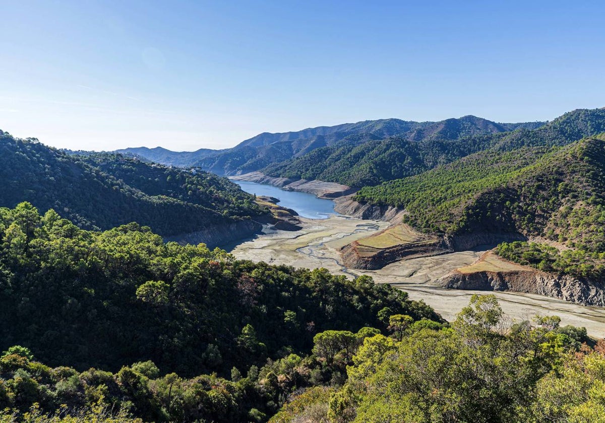 El embalse de La Concepción almacenaba este jueves 13,1 hectómetros cúbicos.