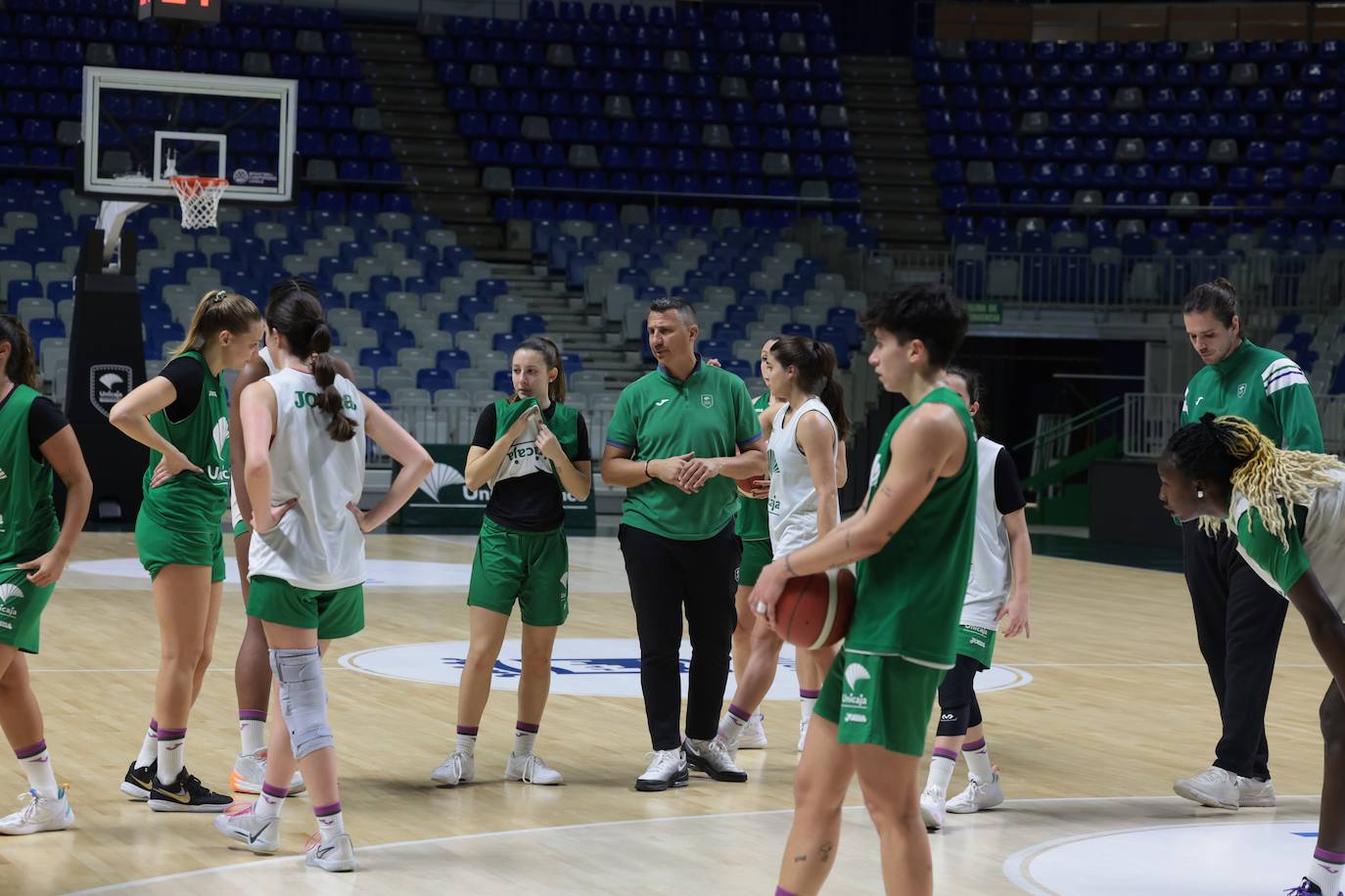 El Unicaja Mijas se entrena en el Martín Carpena