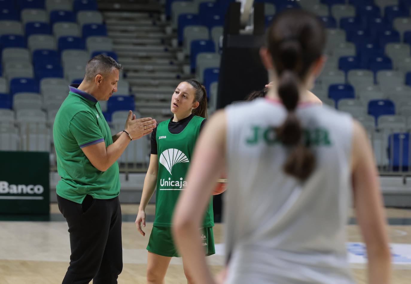 El Unicaja Mijas se entrena en el Martín Carpena