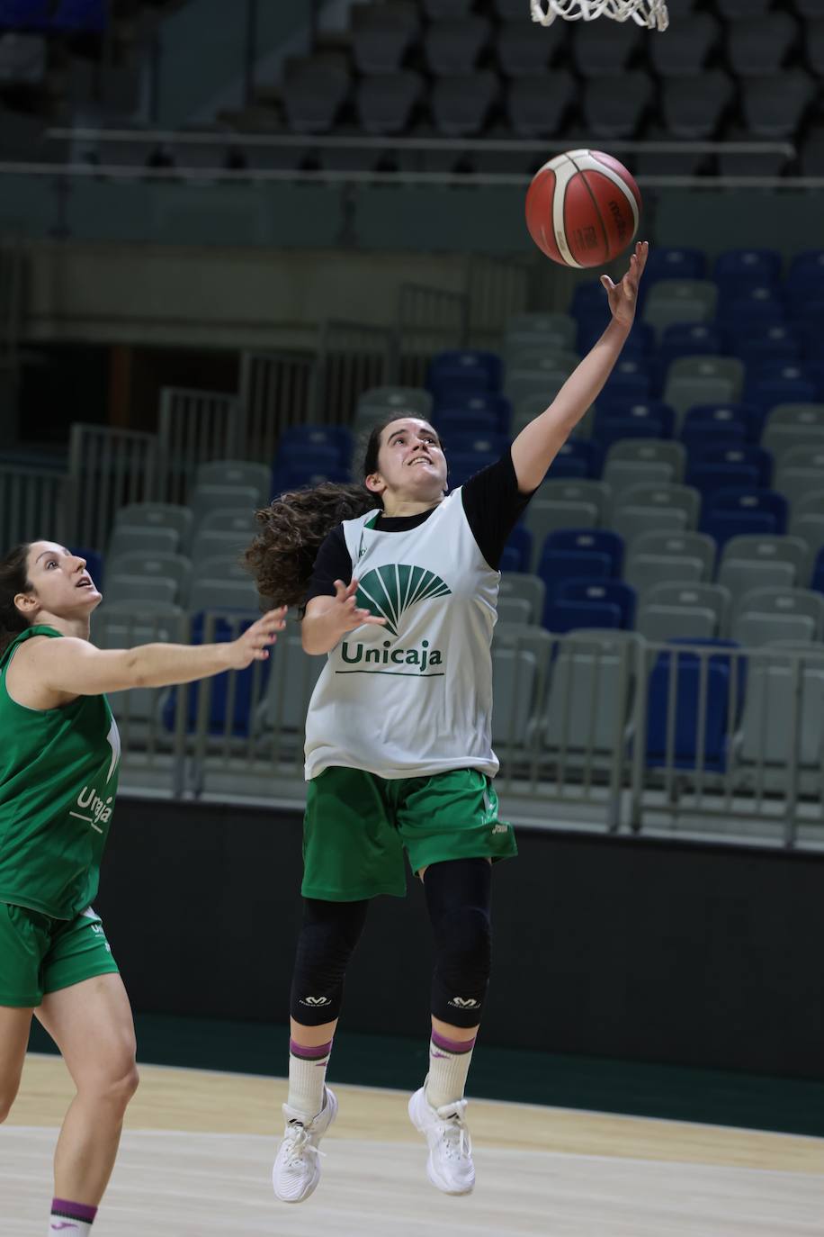 El Unicaja Mijas se entrena en el Martín Carpena
