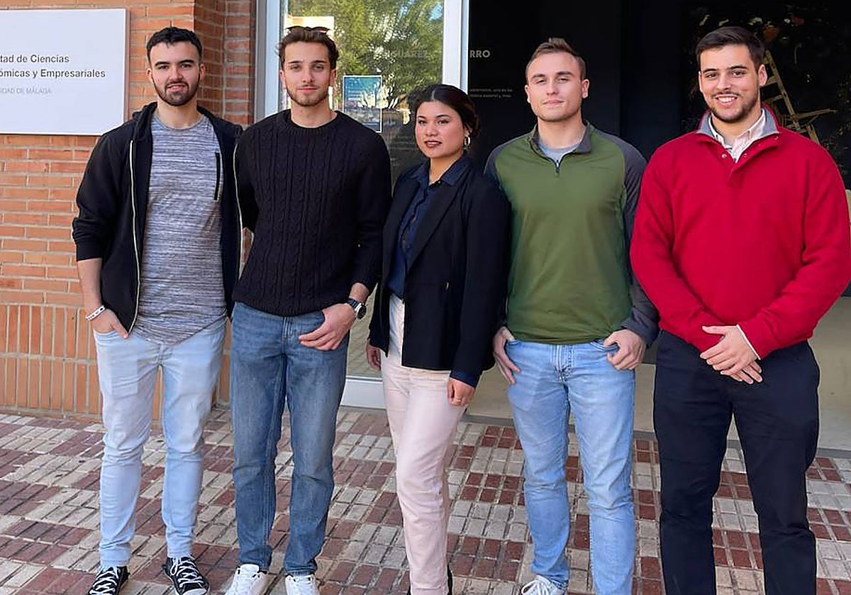 Algunos de los integrantes del grupo de South Investment