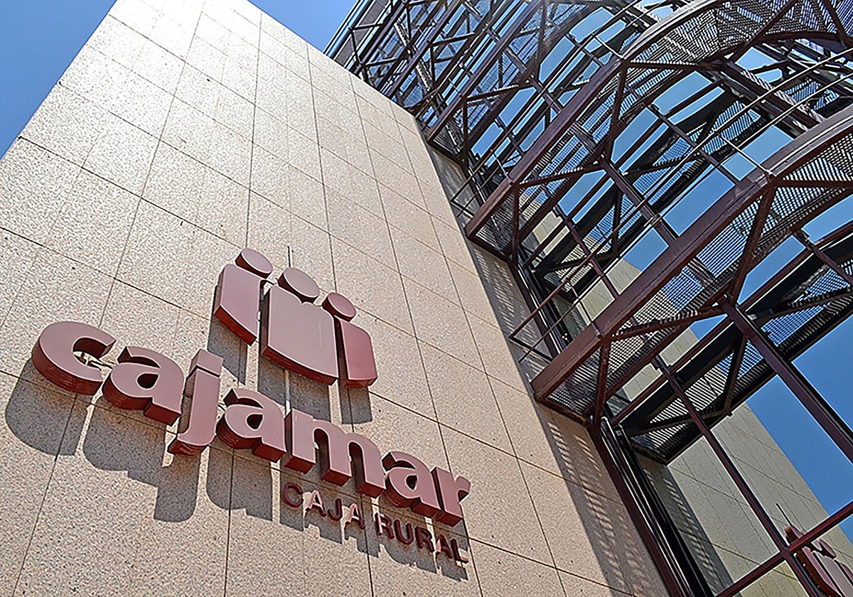 Cajamar gana 127 millones de euros en 2023, un 68% más