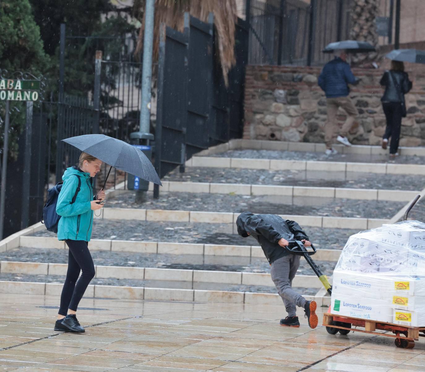 La esperada lluvia llega a Málaga