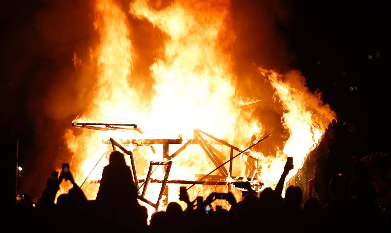 El Carnaval de Málaga entierra al Boquerón