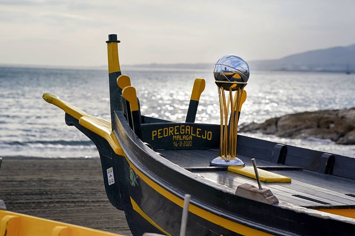 El trofeo de la Copa del Rey se pasea por Málaga