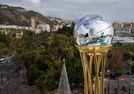 La Copa, con el parque de Málaga al fondo.