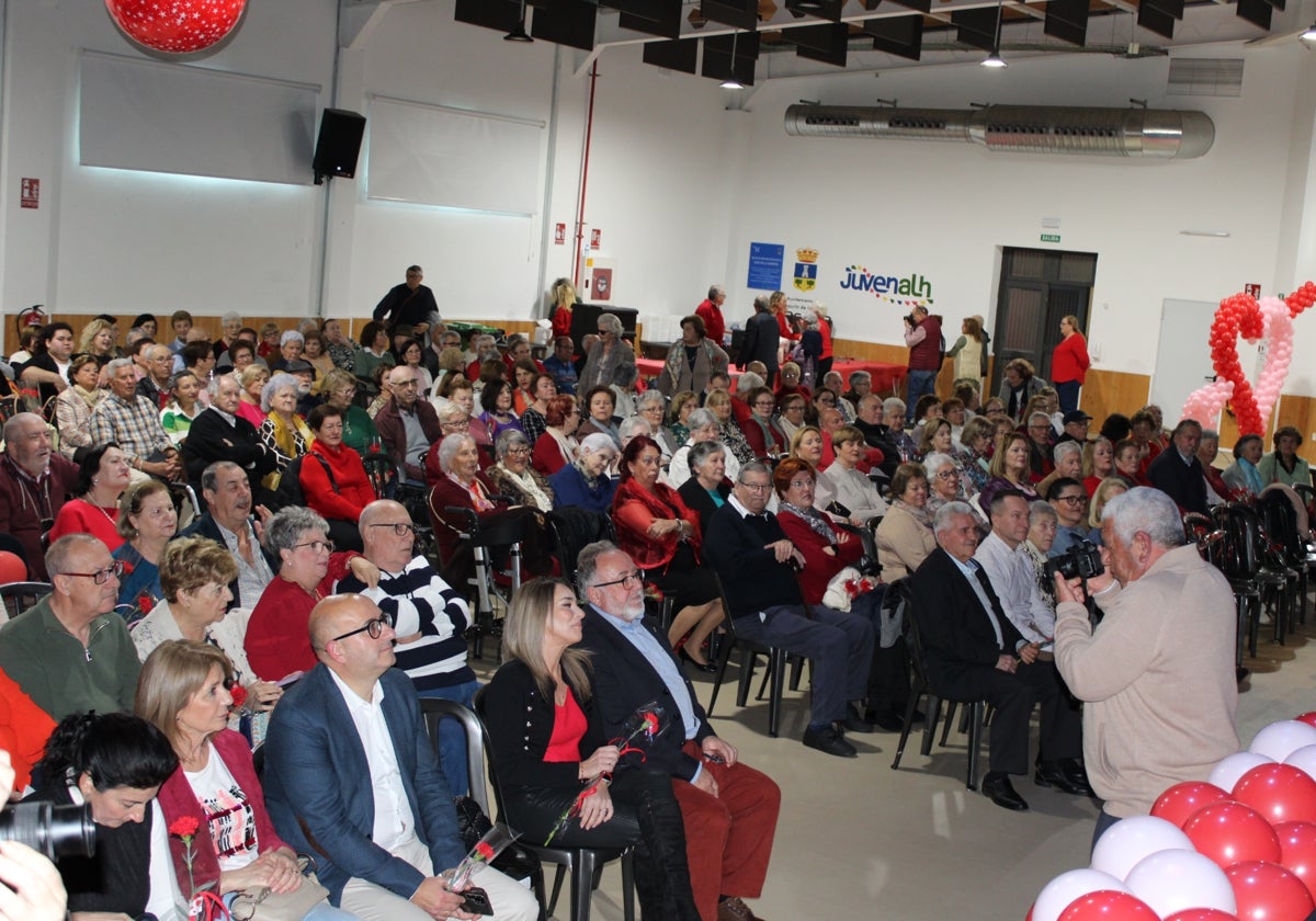 Asistentes a la celebración de San Valentín.