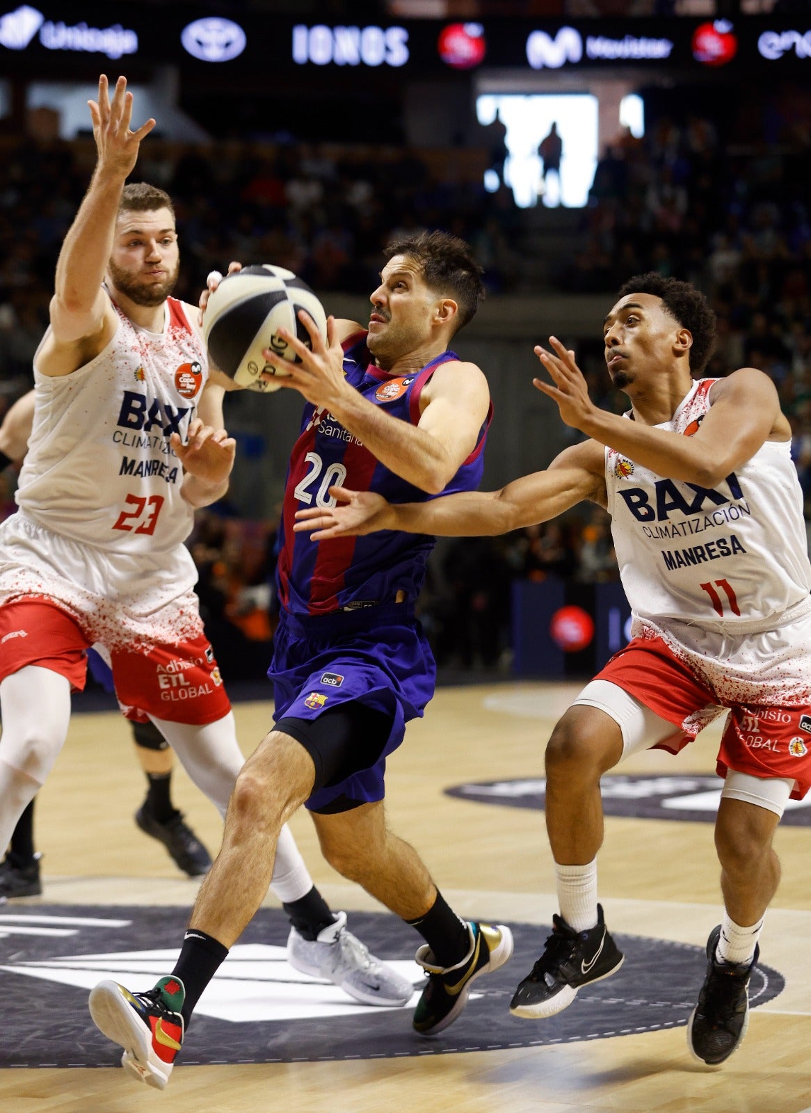 Copa del Rey de baloncesto en Málaga: el Barcelona- Maxi Manresa, en imágenes