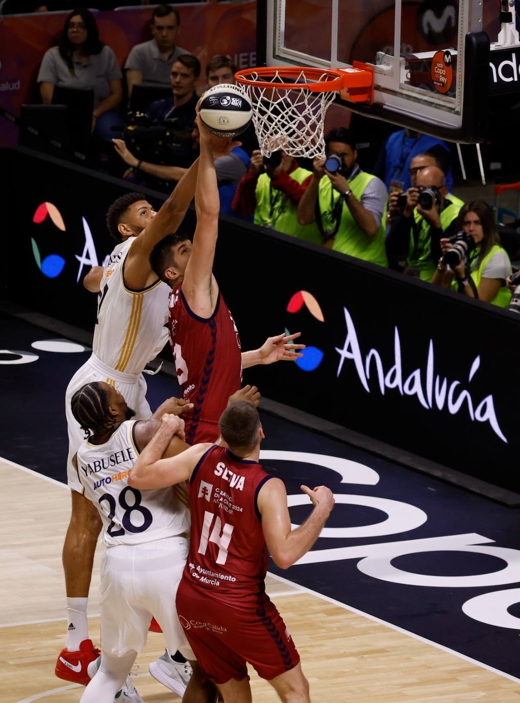 El Real Madrid- UCAM Murcia abrió la Copa del Rey 2024