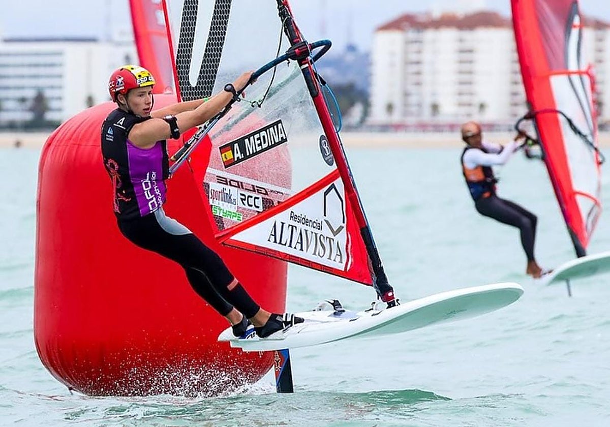 El malagueño Ángel Medina, séptimo de España absoluto de IQFoil