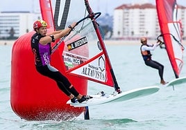 El malagueño Ángel Medina, séptimo de España absoluto de IQFoil