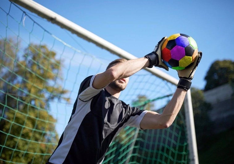 Campaña de la Consejería de Igualdad contra la LGTBIfobia en el deporte.