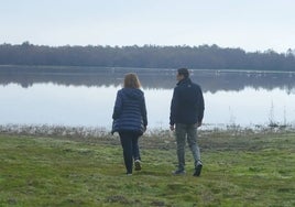 Teresa Ribera y Juanma Moreno, el año pasado en Doñana.