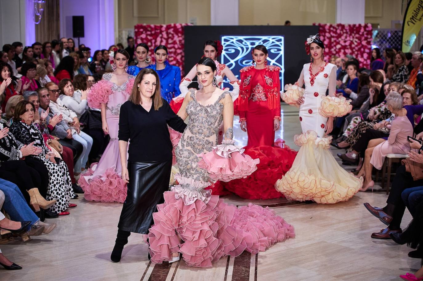 La pasarela de moda flamenca Con 2 lunares, en imágenes