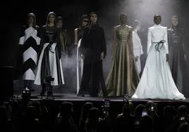 Rafael Urquizar conquista la Mercedes Benz Fashion Week con su colección más 'caótica'
