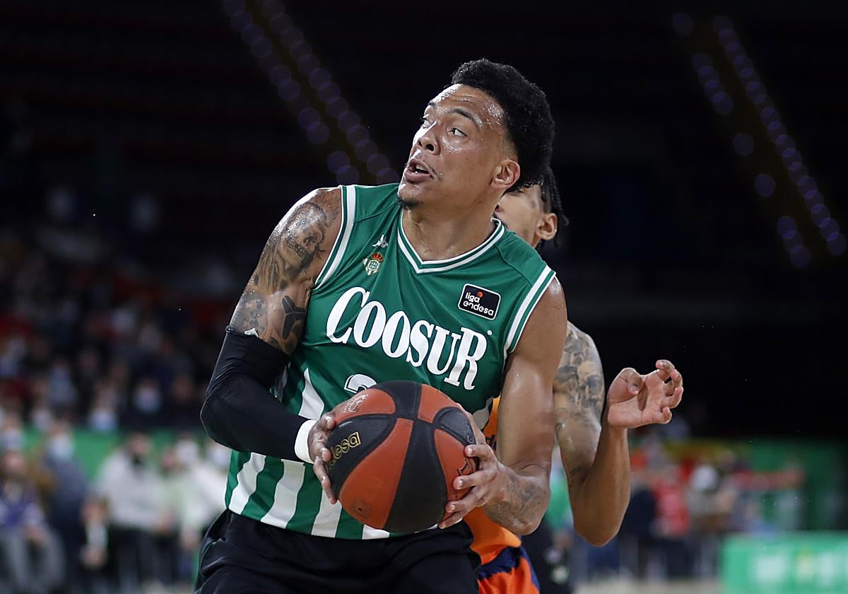 Jacob Wiley, durante su etapa en el Betis.