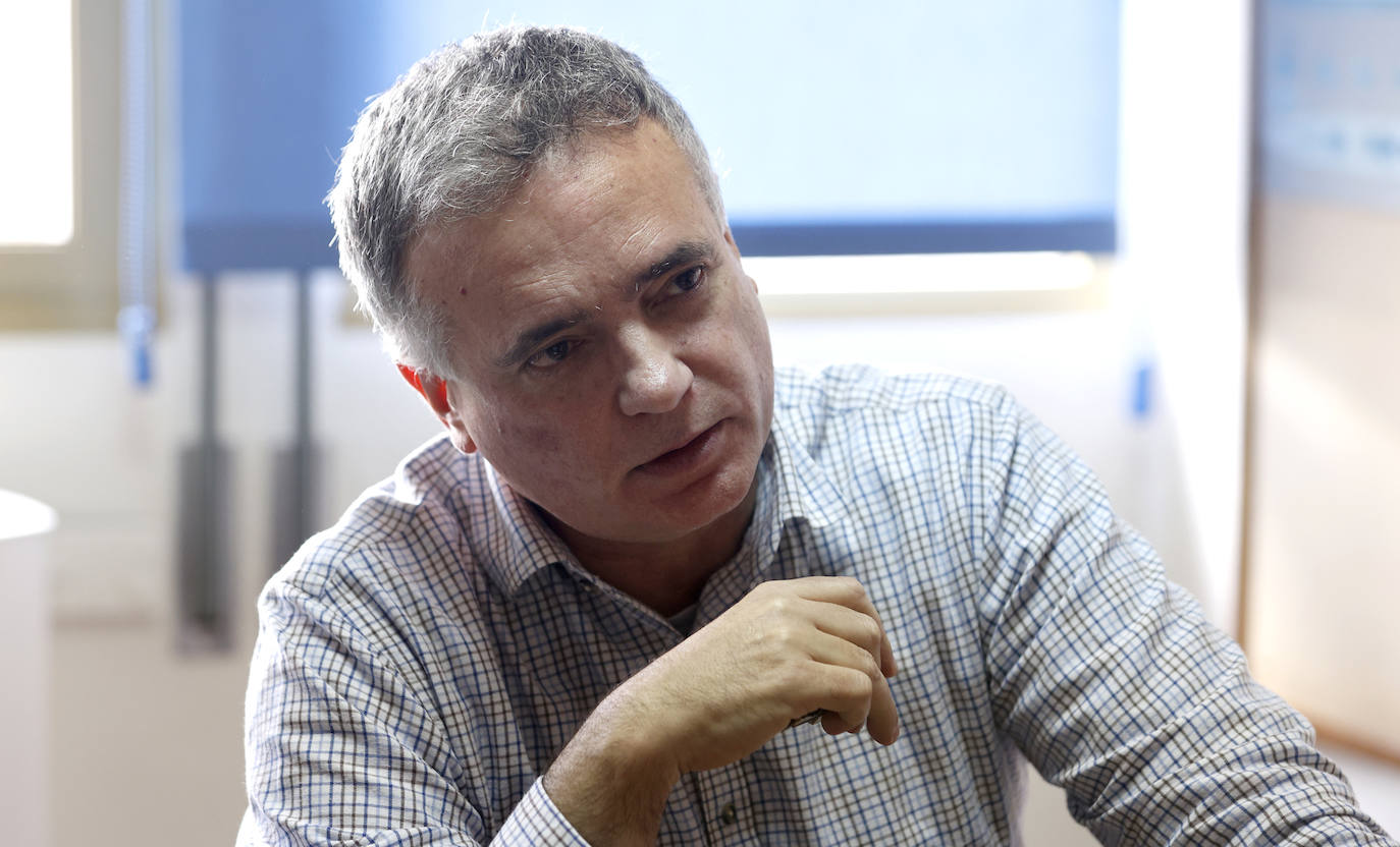 Juan José Natera, en un momento de la entrevista.