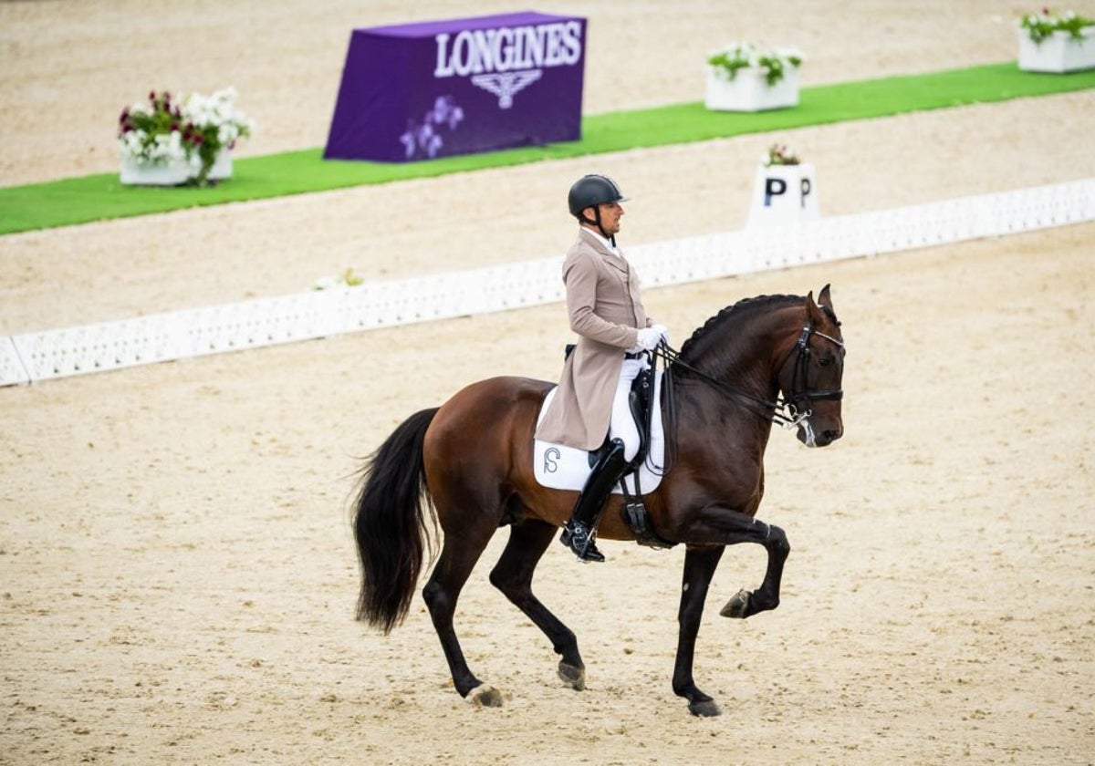 Martín Dockx, a lomos de 'Malagueño LXXXIII', en la prueba en Doha.