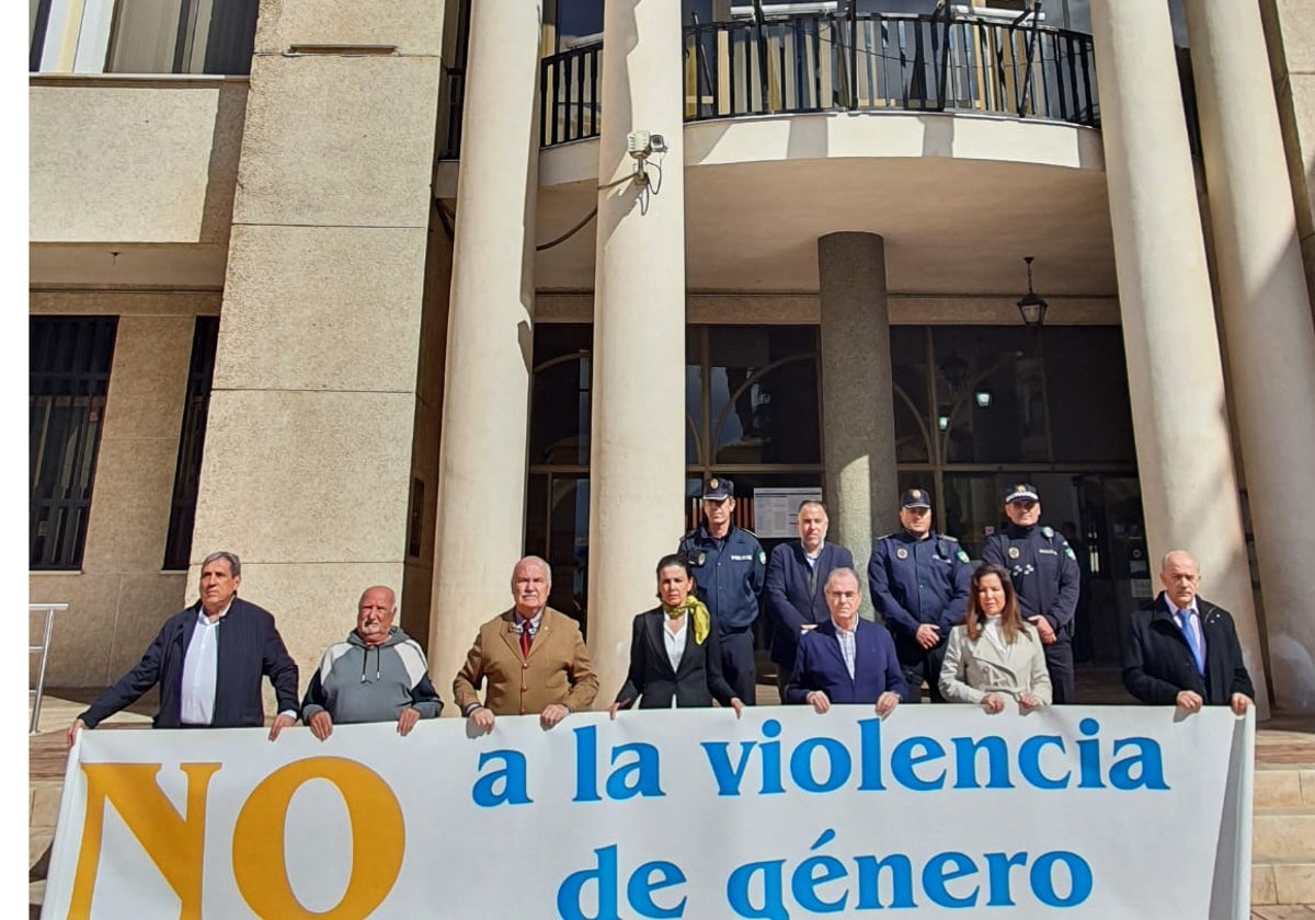 Minuto de silencio en memoria de la última víctima de violencia machista y contra esta lacra.