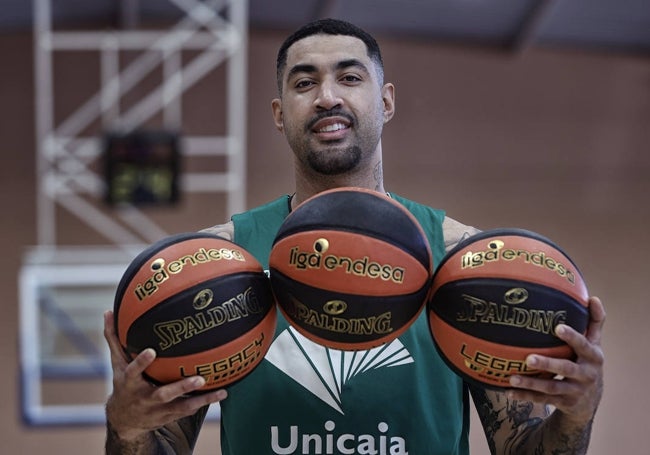 Augusto Lima, con tres balones.