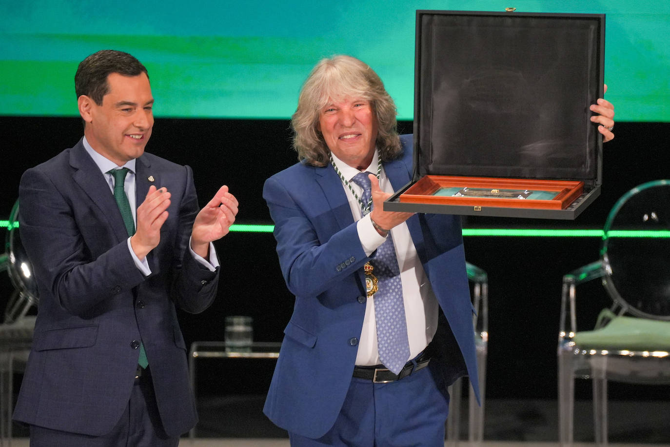 Emotivo acto de entrega de los títulos de Hijo Predilecto y Medallas de Andalucía 2024