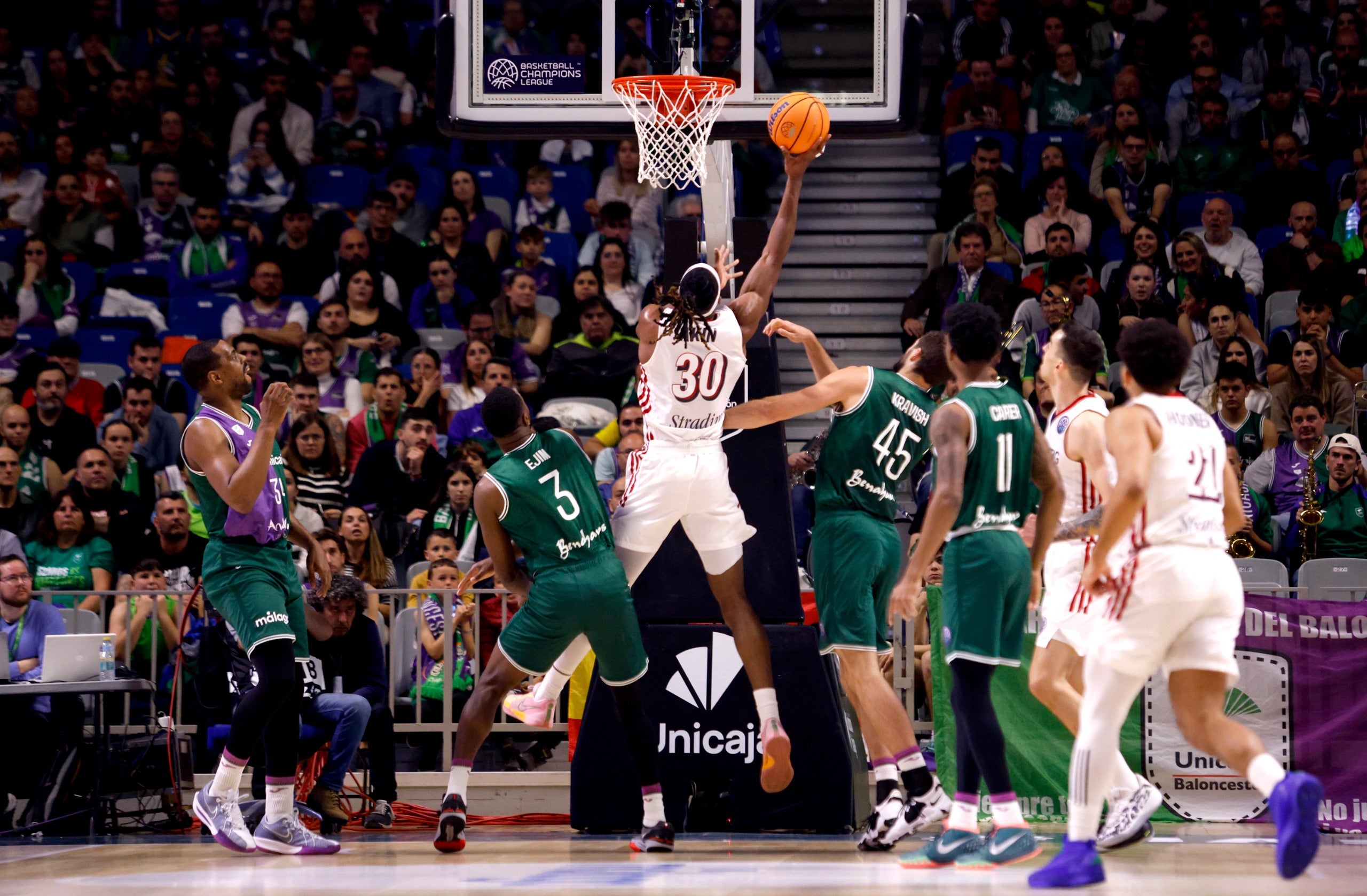 Las mejores imágenes del Unicaja-SIG Basket Estrasburgo